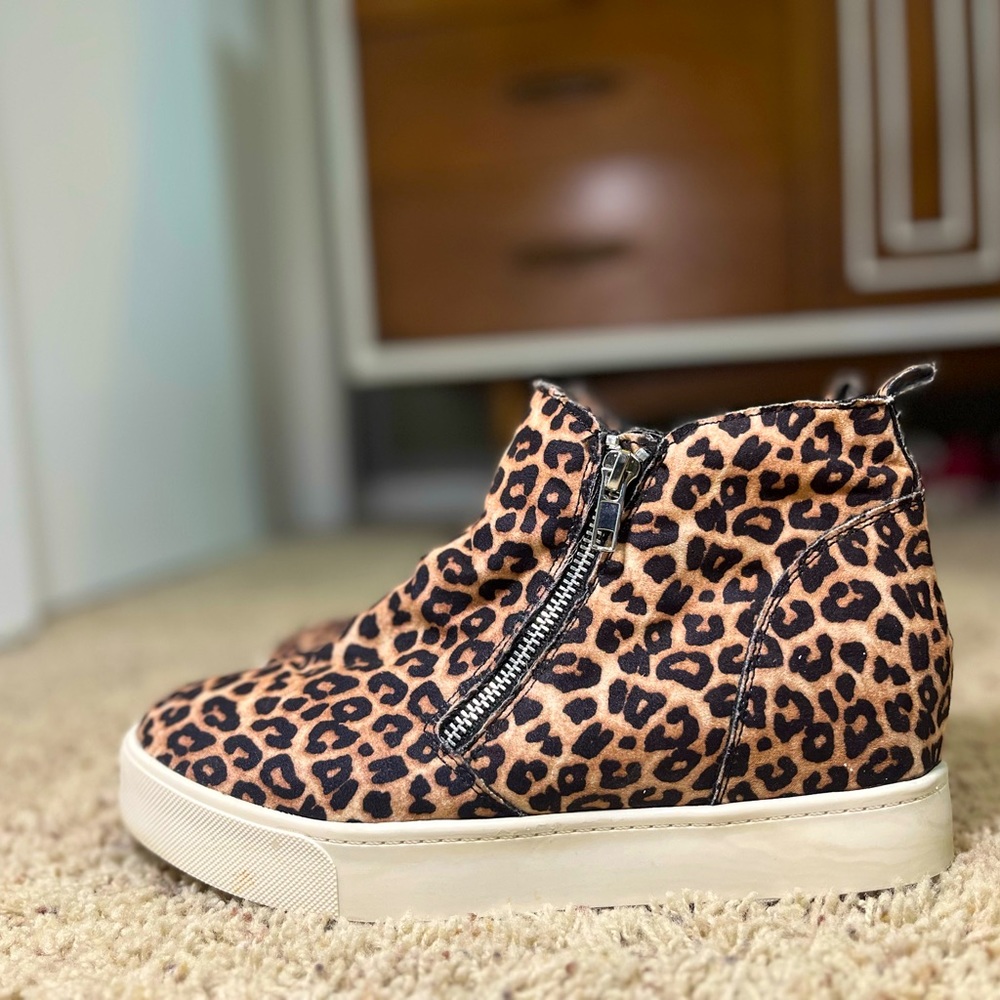 Sneaker wedges